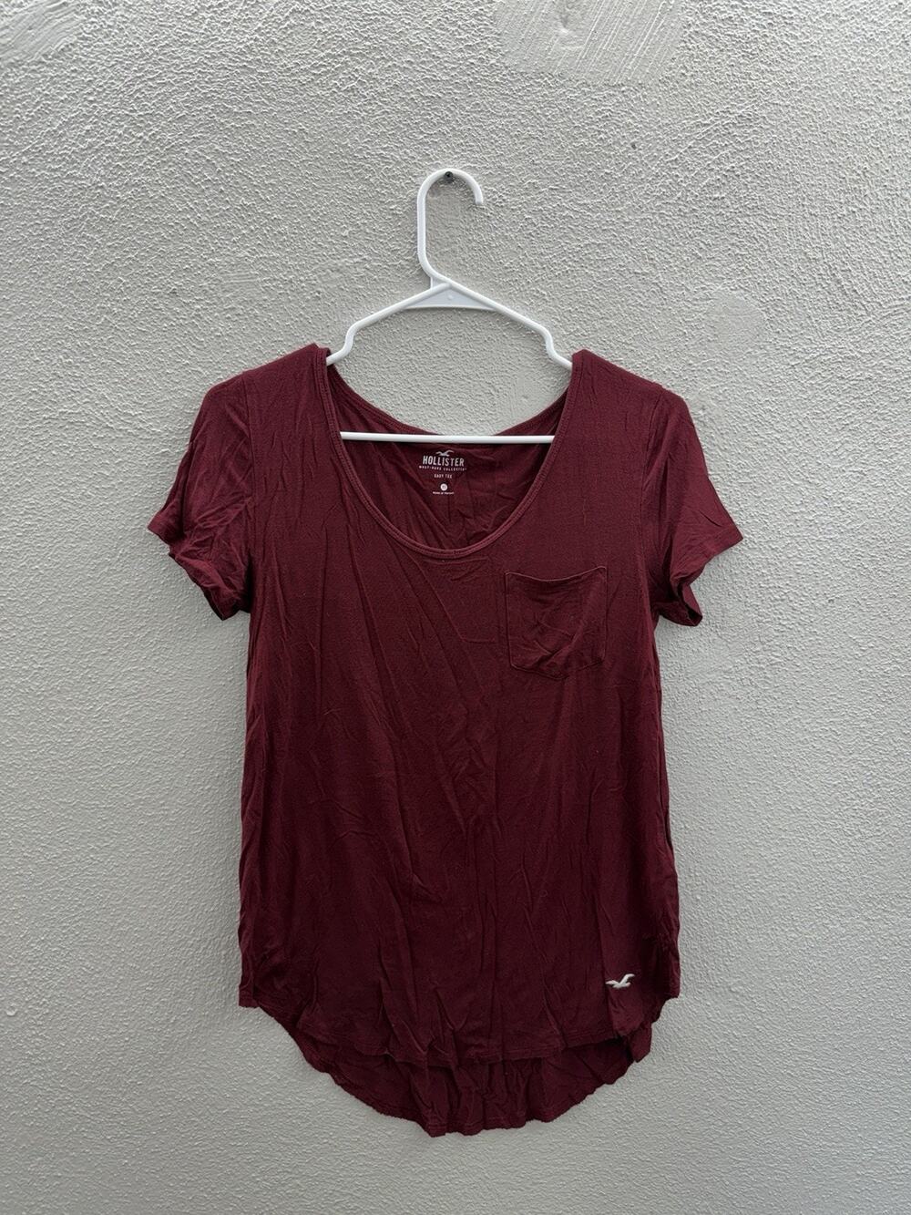 Hollister Womens Shirt Size XS Maroon Short Sleeve Pocket Easy Tee Scoop Neck